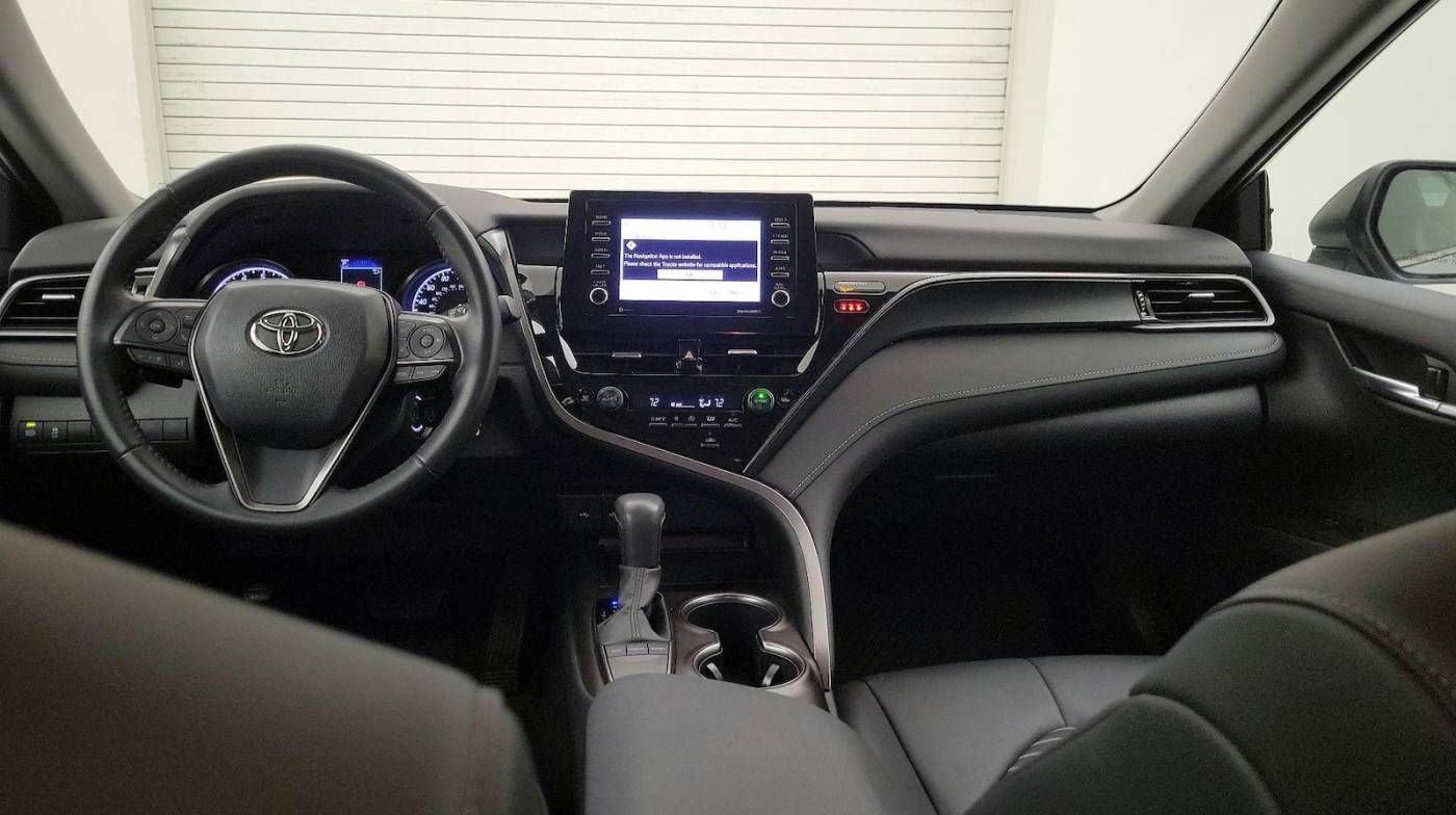 2022 Toyota Camry SE — Sedan — 21,622 mi — Beaverton, OR