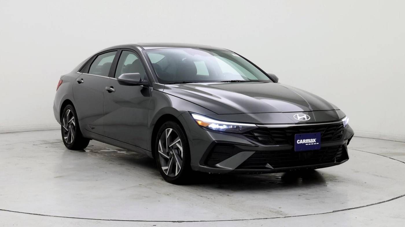 2024 Hyundai Elantra Hybrid Limited — Sedan — 3,918 mi — Beaverton, OR