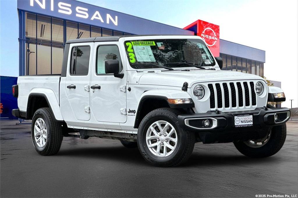 2023 Jeep Gladiator Sport S — Pickup Truck — 47,115 mi — Corona, CA