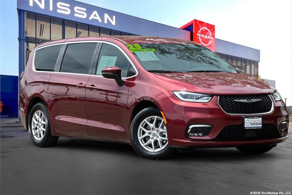 2023 Chrysler Pacifica Touring L — Minivan — 67,415 mi — Corona, CA