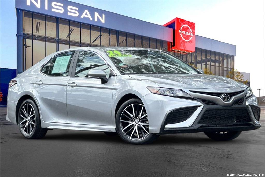 2024 Toyota Camry SE — Sedan — 20,717 mi — Corona, CA