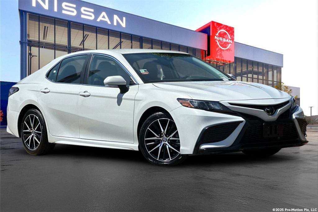 2023 Toyota Camry SE — Sedan — 42,740 mi — Corona, CA