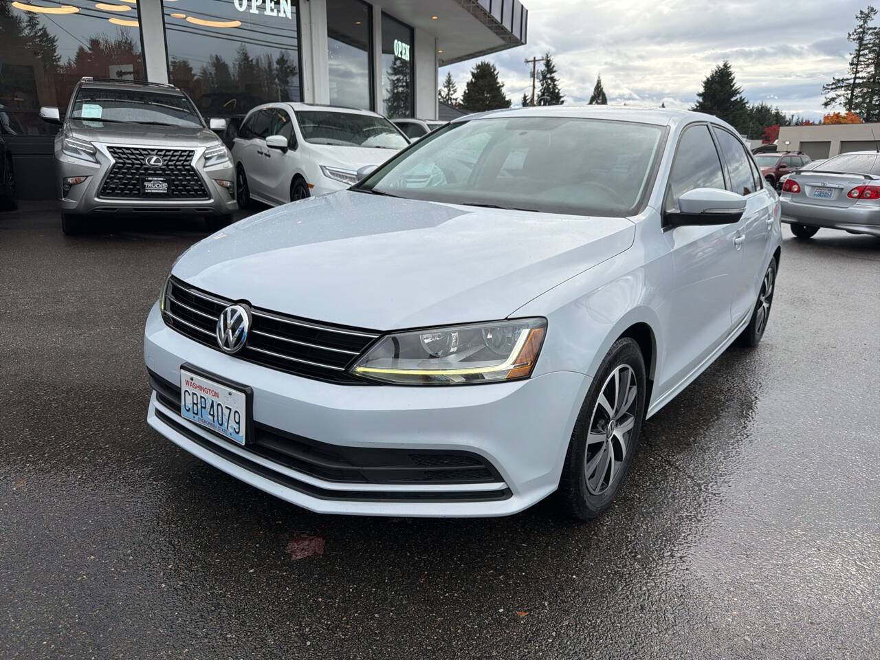 2017 Volkswagen Jetta 1.4T SE — Sedan — 97,276 mi — lynnwood, WA