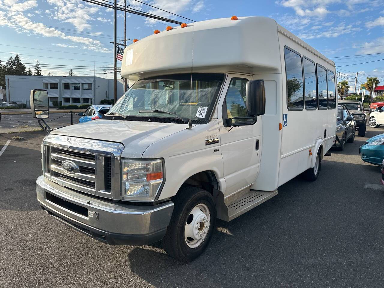 2012 Ford Econoline Commercial Cutaway E-350 — Chassis Cab Truck — 123,128 mi — lynnwood, WA