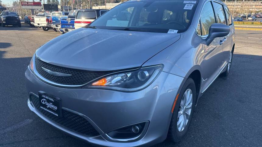 2017 Chrysler Pacifica Touring L — Minivan — 80,215 mi — lynnwood, WA