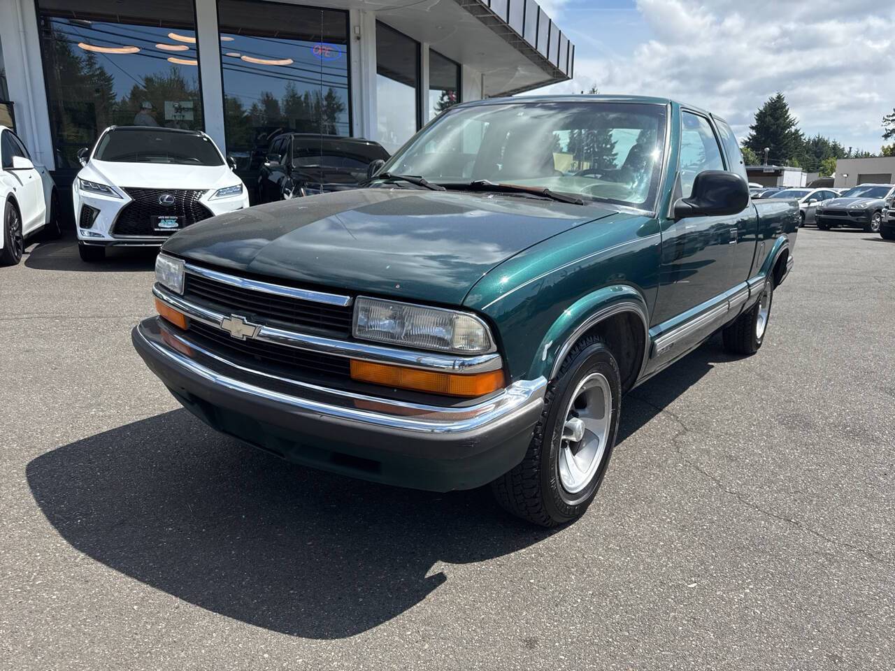 1998 Chevrolet S-10 LS — Pickup Truck — 149,934 mi — lynnwood, WA