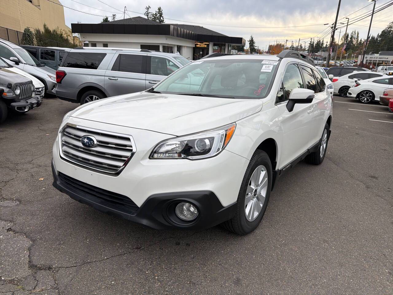 2015 Subaru Outback 2.5i Premium — SUV — 111,001 mi — lynnwood, WA
