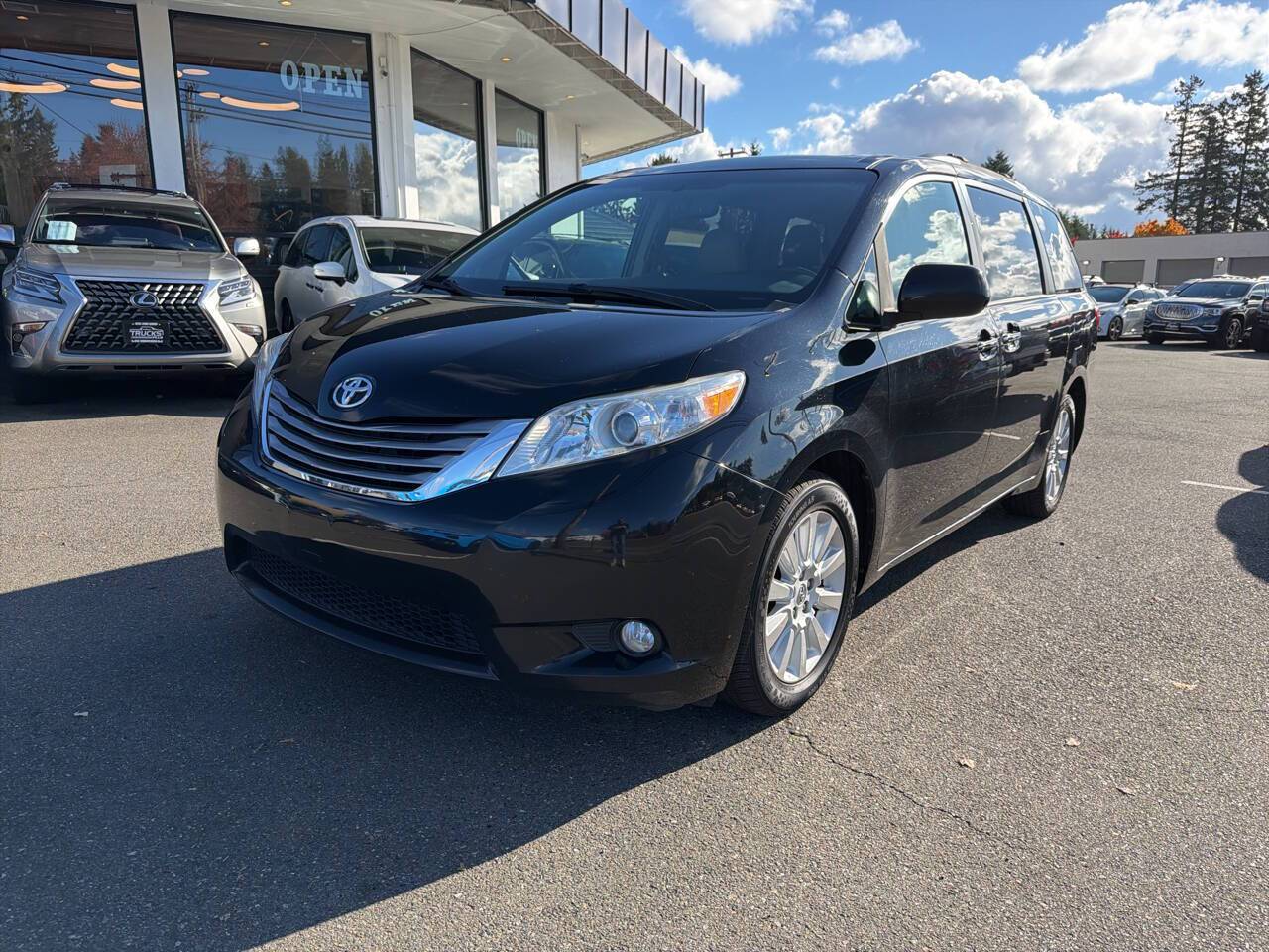 2015 Toyota Sienna XLE — Minivan — 264,328 mi — lynnwood, WA