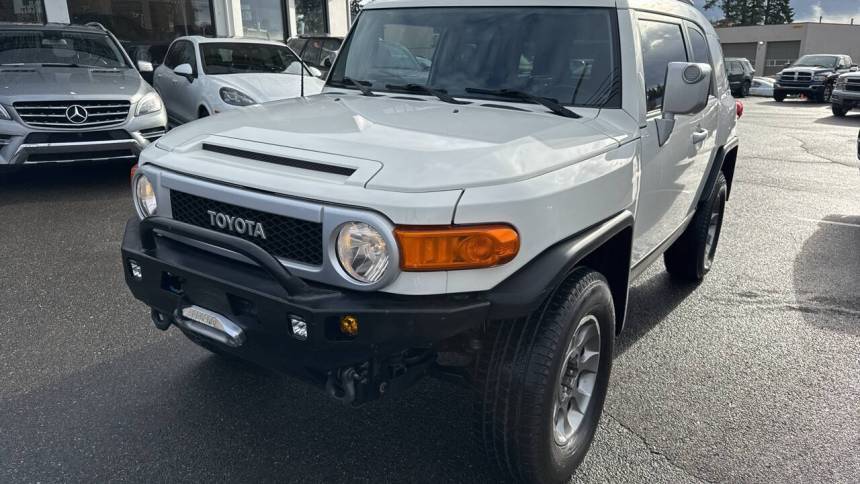 2013 Toyota FJ Cruiser Base — SUV — 122,460 mi — lynnwood, WA