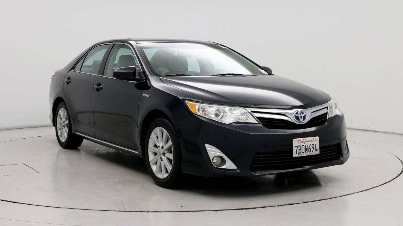 2013 Toyota Camry Hybrid XLE — Sedan — 88,639 mi — Stockton, CA
