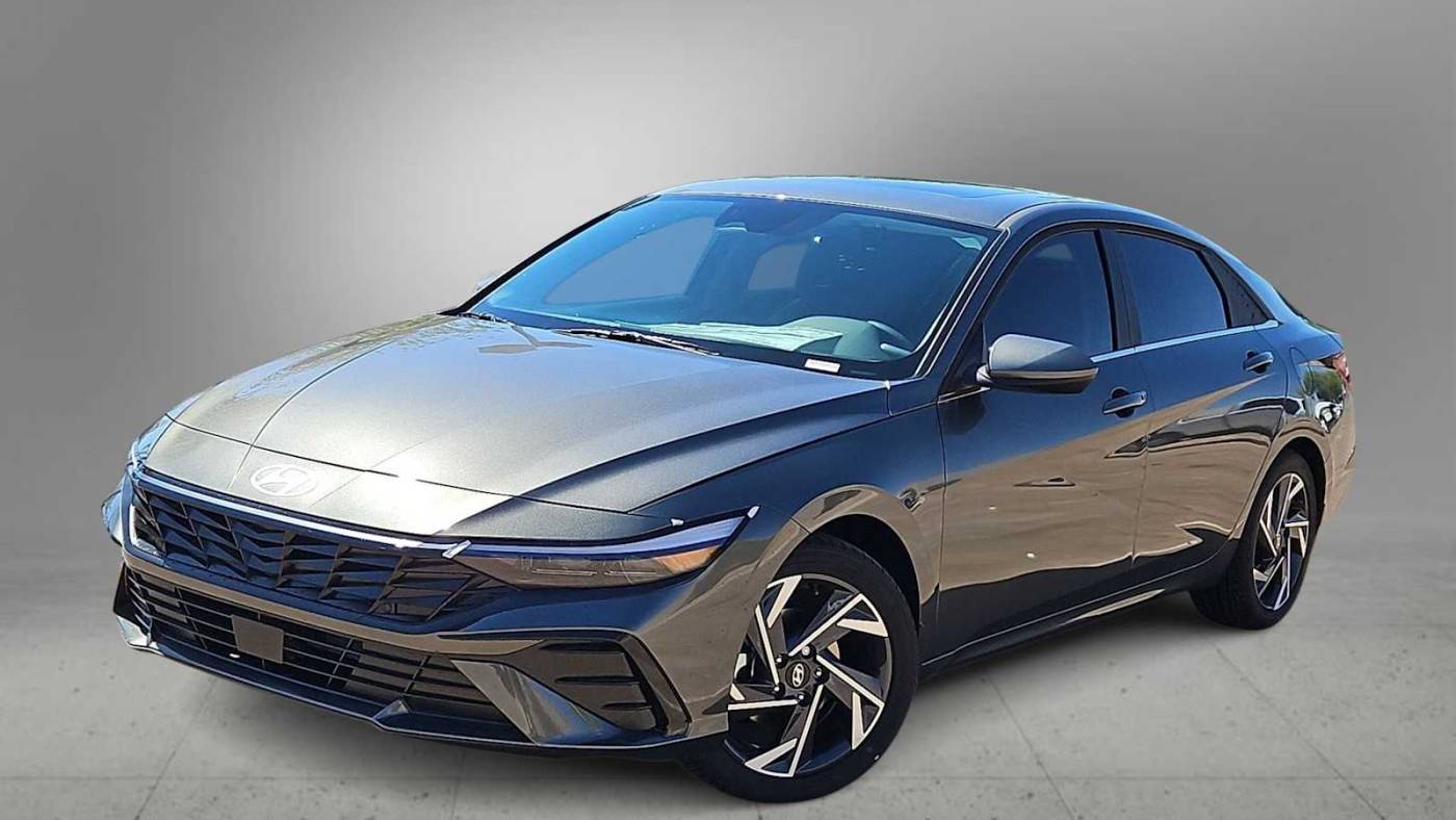 2024 Hyundai Elantra SEL — Sedan — 3,973 mi — Henderson, NV