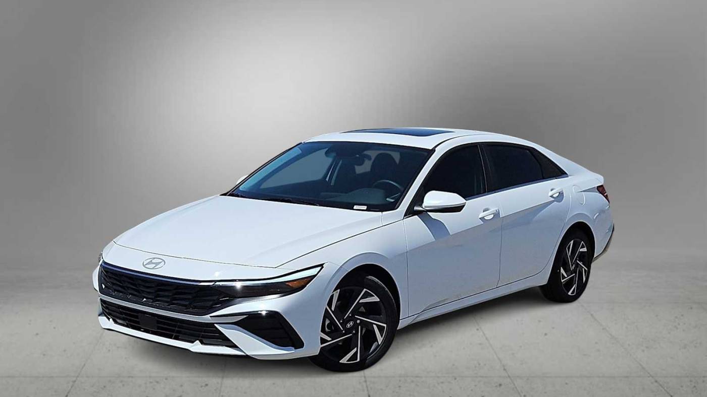 2024 Hyundai Elantra SEL — Sedan — 3,598 mi — Henderson, NV