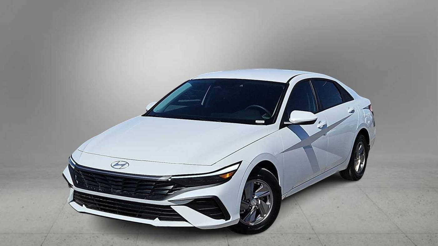 2025 Hyundai Elantra SE — Sedan — 3,239 mi — Henderson, NV