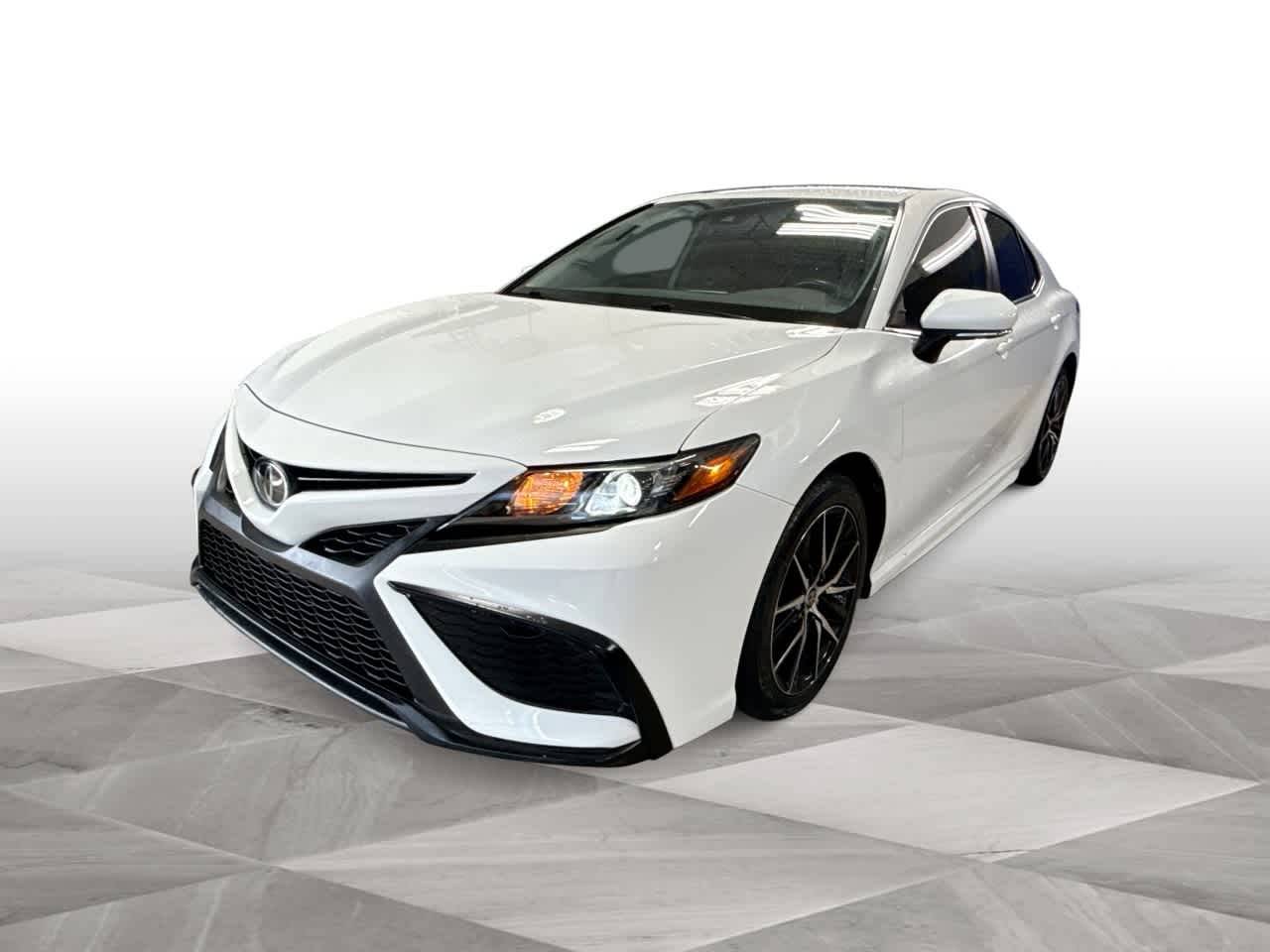2022 Toyota Camry SE — Sedan — 40,463 mi — Miami, FL