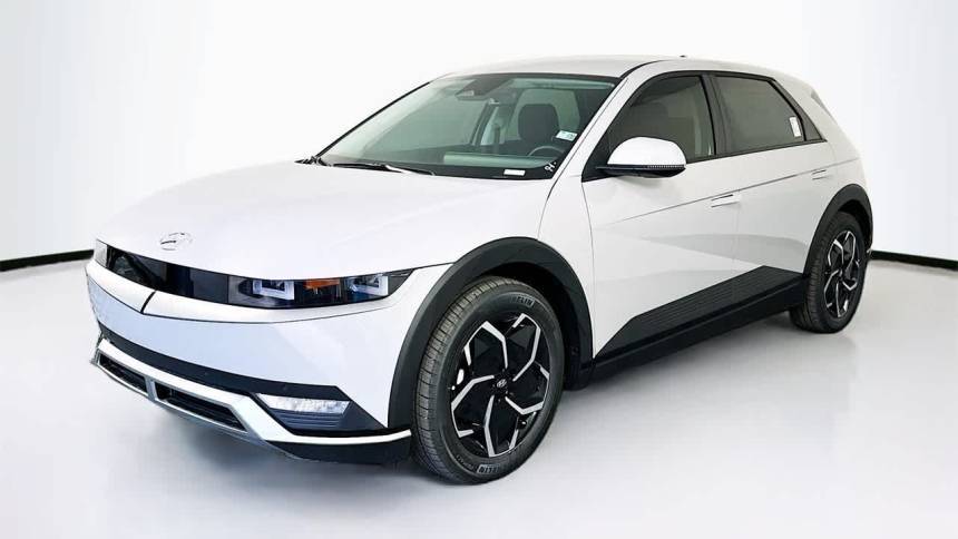 2024 Hyundai IONIQ 5 SEL — SUV — 7,604 mi — Miami, FL