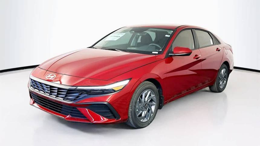2024 Hyundai Elantra SEL — Sedan — 4,576 mi — Miami, FL