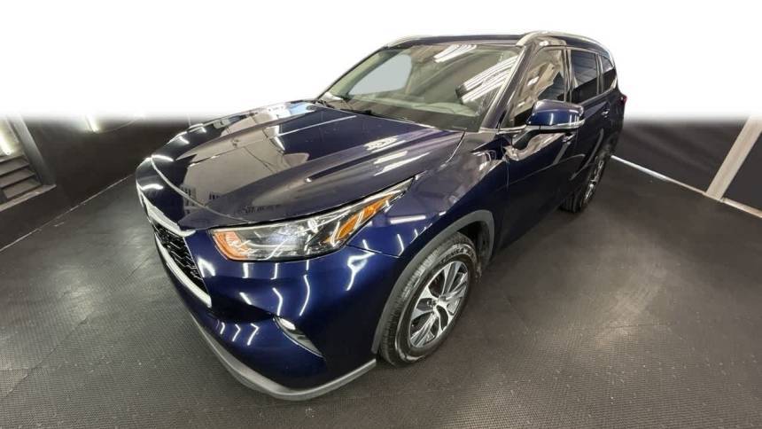 2022 Toyota Highlander XLE — SUV — 28,848 mi — Miami, FL