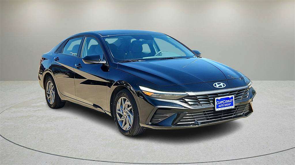2024 Hyundai Elantra SEL — Sedan — 18,189 mi — Dallas, TX