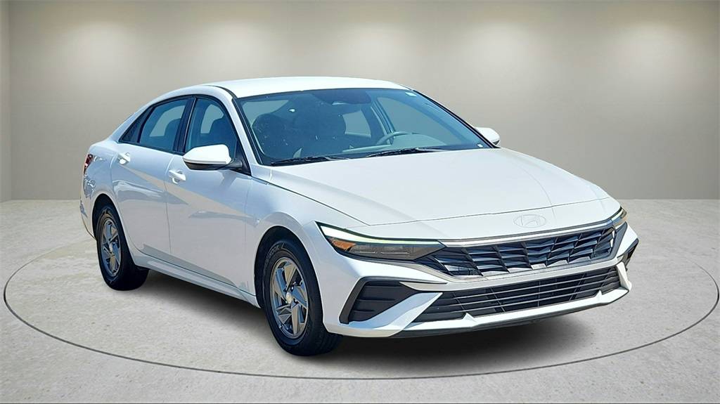 2025 Hyundai Elantra SE — Sedan — 19,925 mi — Dallas, TX