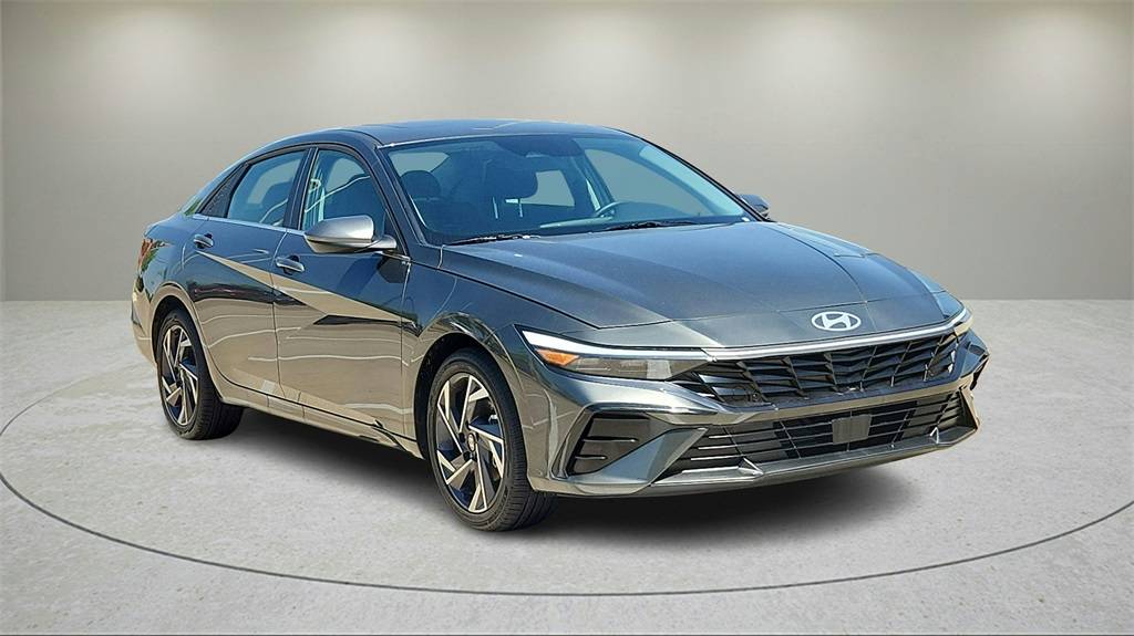 2025 Hyundai Elantra SEL Convenience — Sedan — 2,655 mi — Dallas, TX