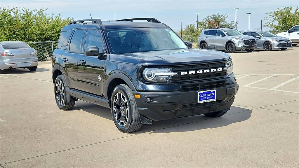 2023 Ford Bronco Sport Outer Banks — SUV — 25,716 mi — Dallas, TX