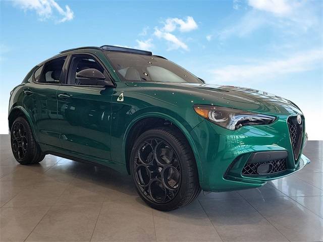 2024 Alfa Romeo Stelvio Quadrifoglio Carbon