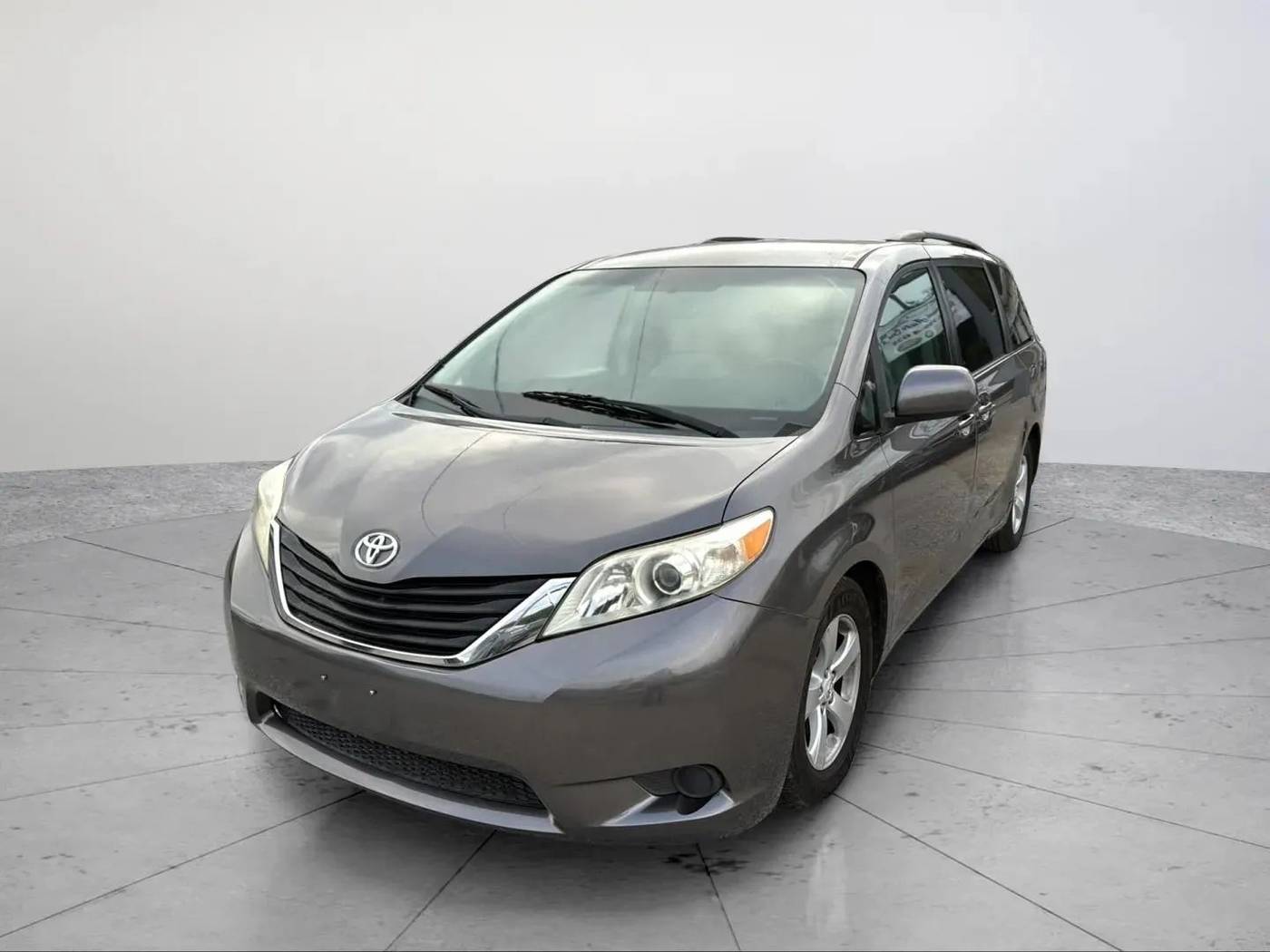 2011 Toyota Sienna LE — Minivan — 129,456 mi — Hanover, MD