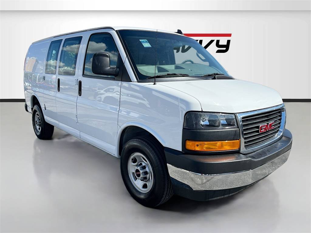 2024 GMC Savana Cargo Van Base — Cargo Van — 4,970 mi — Houston, TX