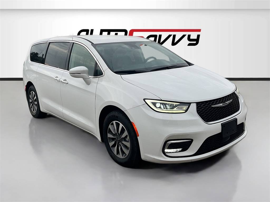 2022 Chrysler Pacifica Hybrid Touring L — Minivan — 34,760 mi — Duncanville, TX