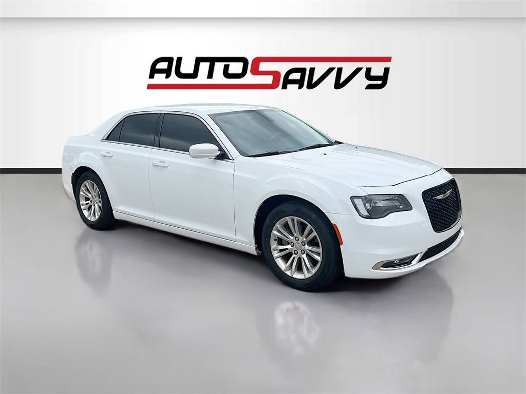 2021 Chrysler 300 Touring — Sedan — 45,488 mi — Duncanville, TX