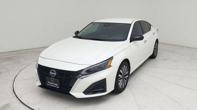 2024 Nissan Altima SV