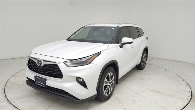 2022 Toyota Highlander XLE — SUV — 43,758 mi — Kingwood, TX