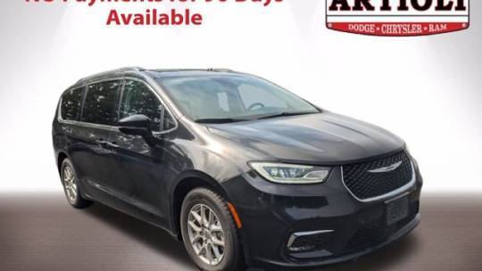 2022 Chrysler Pacifica Touring L — Minivan — 65,096 mi — Enfield, CT