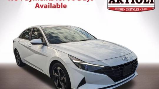2023 Hyundai Elantra SEL — Sedan — 12,131 mi — Enfield, CT