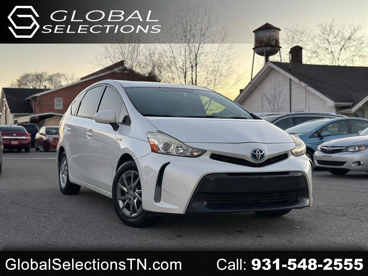 2015 Toyota Prius v Three — Wagon — 136,936 mi — Columbia, TN