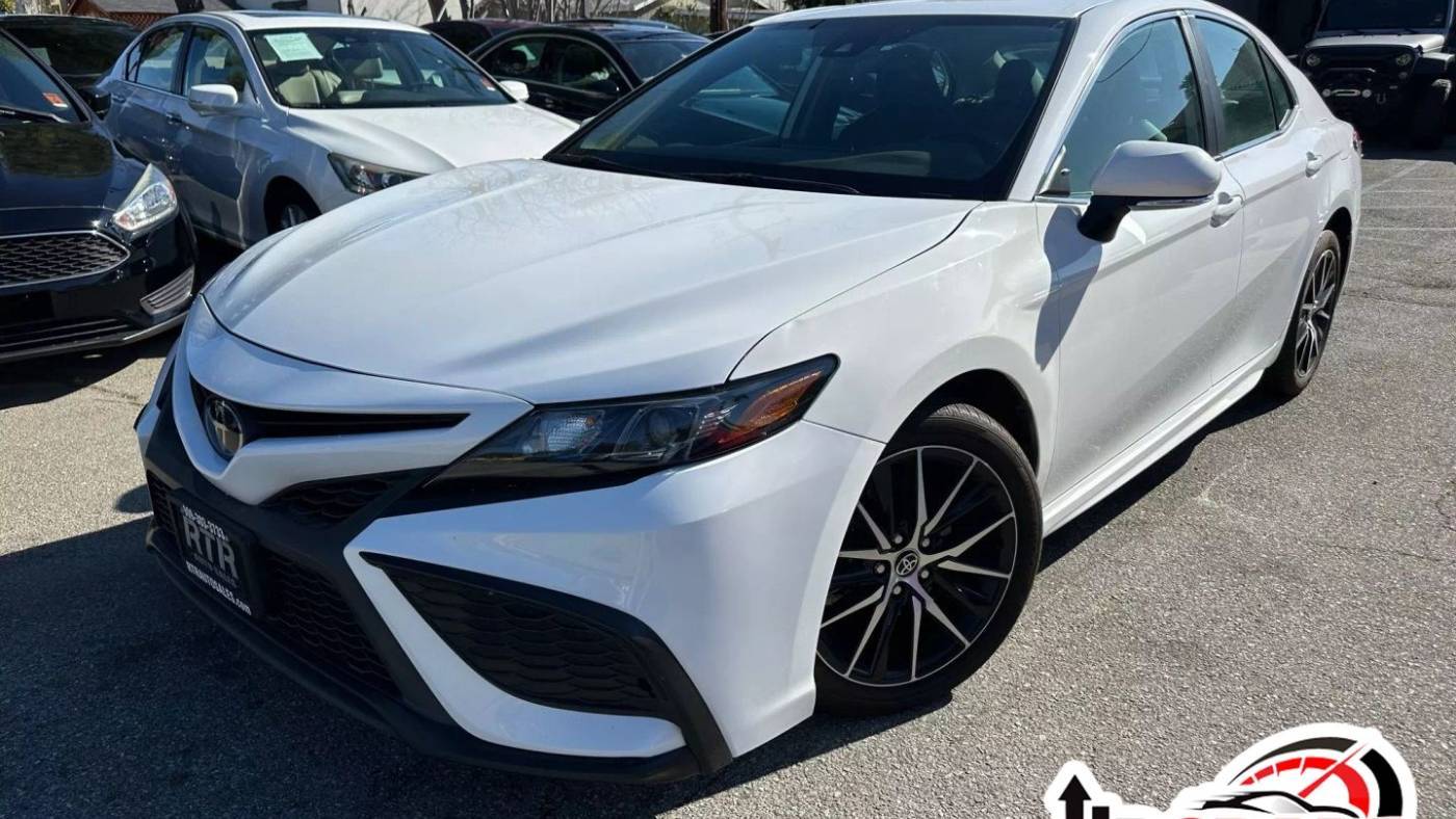 2023 Toyota Camry SE — Sedan — 16,307 mi — Fontana, CA