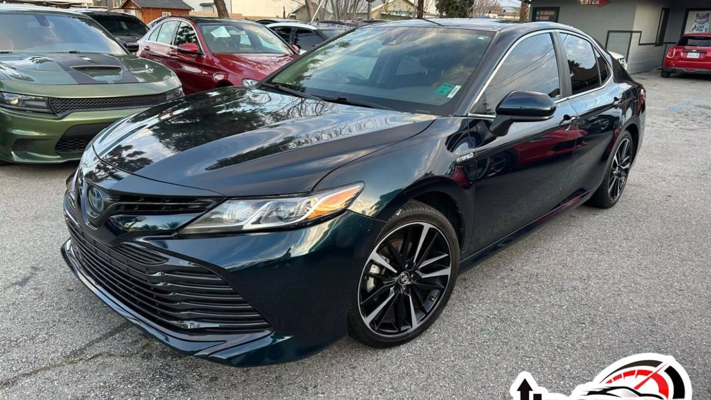 2020 Toyota Camry Hybrid LE — Sedan — 93,327 mi — Fontana, CA