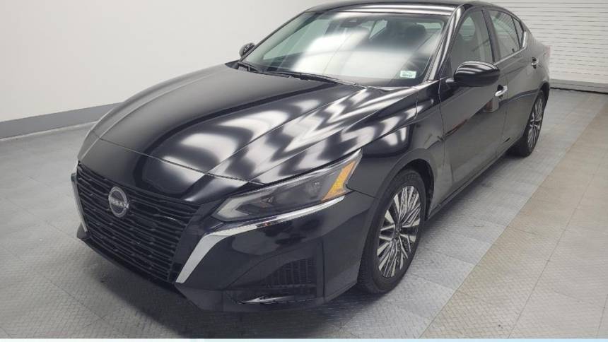 2023 Nissan Altima SV — Sedan — 56,234 mi — Ft Wayne, IN