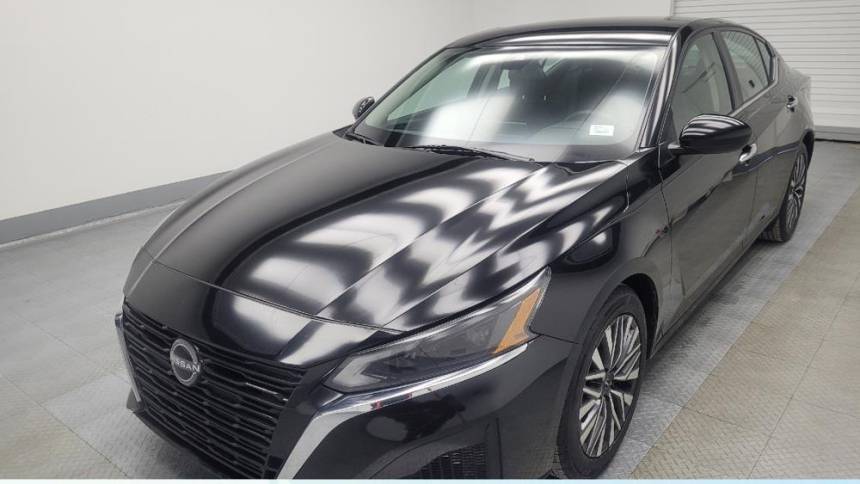 2023 Nissan Altima SV — Sedan — 55,413 mi — Ft Wayne, IN