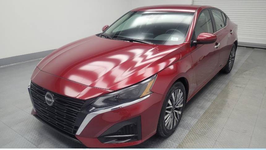 2023 Nissan Altima SV — Sedan — 55,699 mi — Ft Wayne, IN