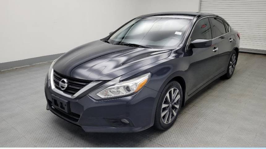 2017 Nissan Altima 2.5 SV — Sedan — 115,694 mi — Maplewood, MN