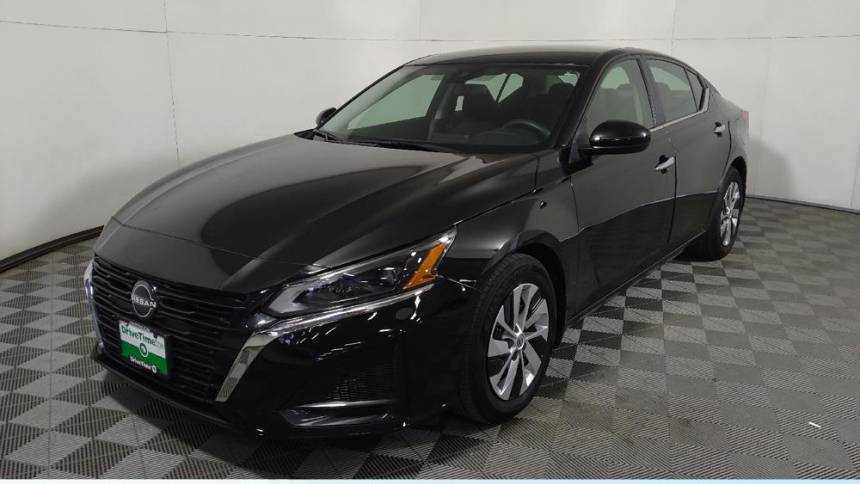 2023 Nissan Altima S — Sedan — 15,541 mi — Maplewood, MN