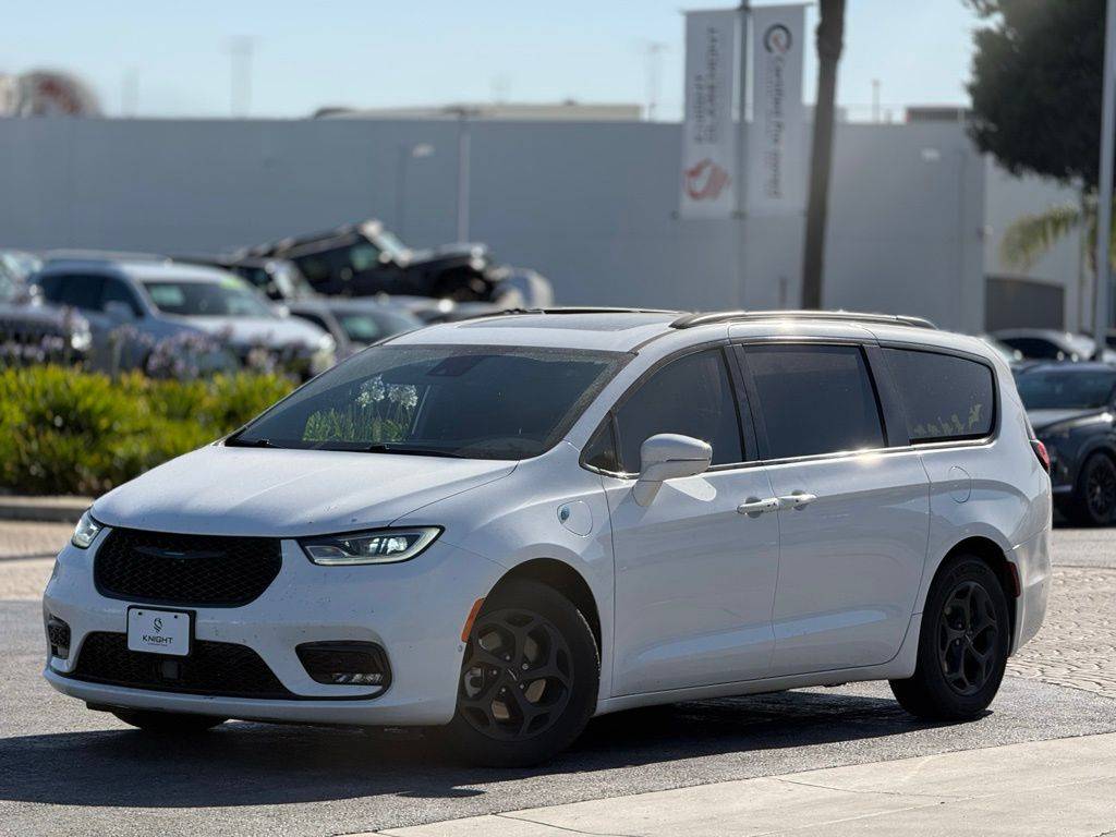 2021 Chrysler Pacifica Hybrid Limited — Minivan — 93,803 mi — Claremont, CA