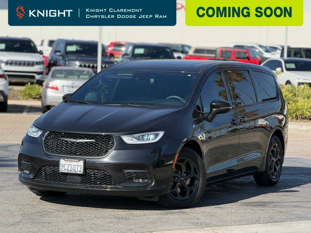 2022 Chrysler Pacifica Hybrid Limited — Minivan — 69,312 mi — Claremont, CA