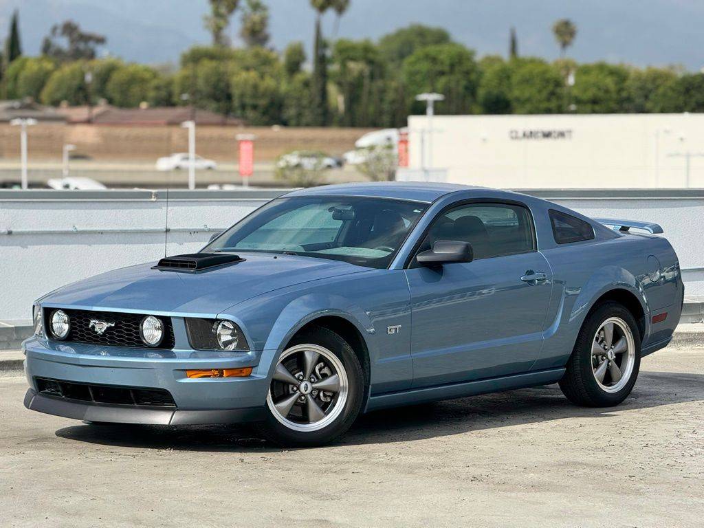 2006 Ford Mustang GT Premium — Coupe — 46,275 mi — Claremont, CA