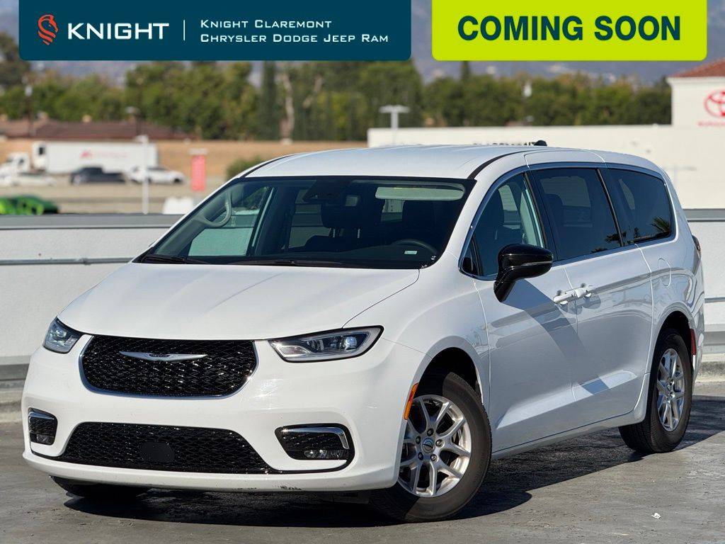 2024 Chrysler Pacifica Touring L — Minivan — 53,281 mi — Claremont, CA