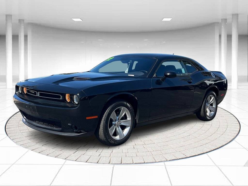 2022 Dodge Challenger SXT — Coupe — 60,718 mi — Lancaster, CA