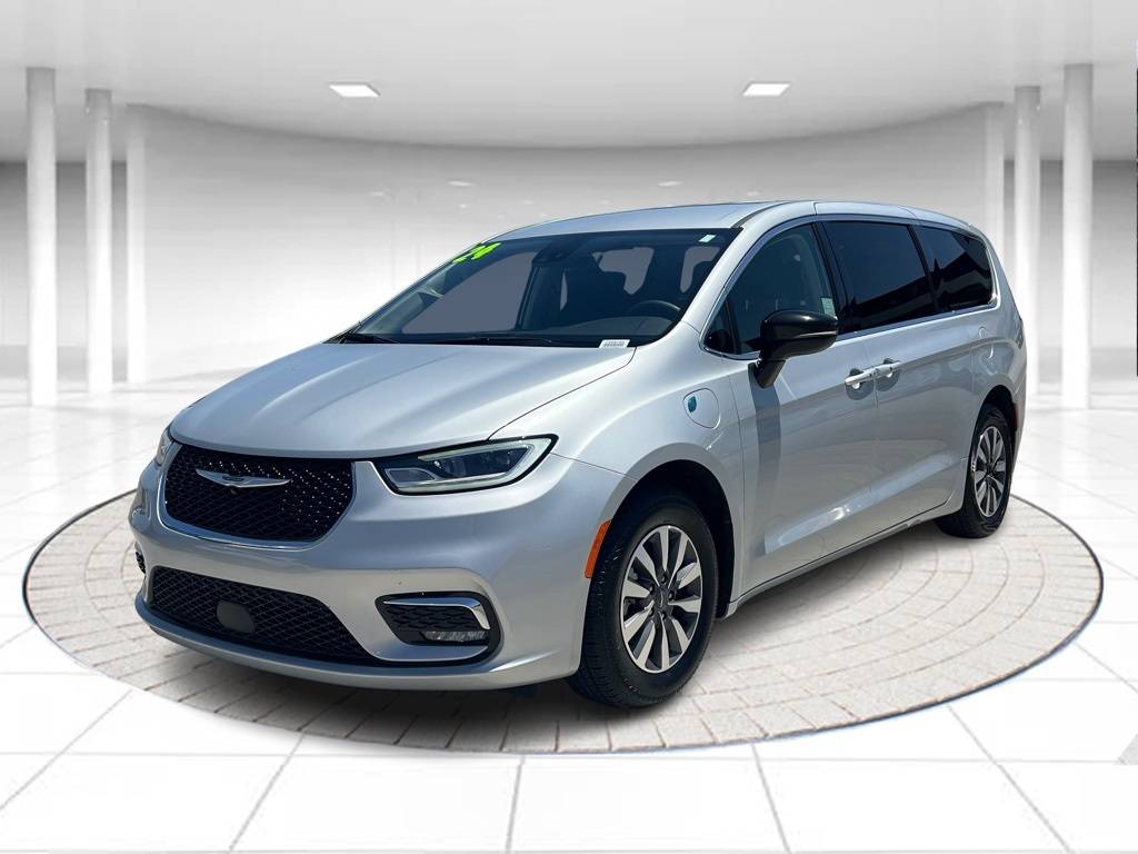 2024 Chrysler Pacifica Hybrid Select — Minivan — 47,549 mi — Lancaster, CA