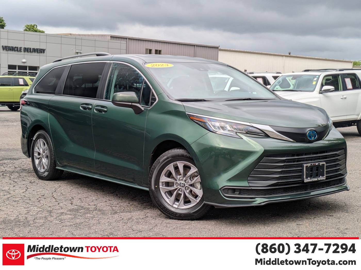 2022 Toyota Sienna LE — Minivan — 17,977 mi — Middletown, CT