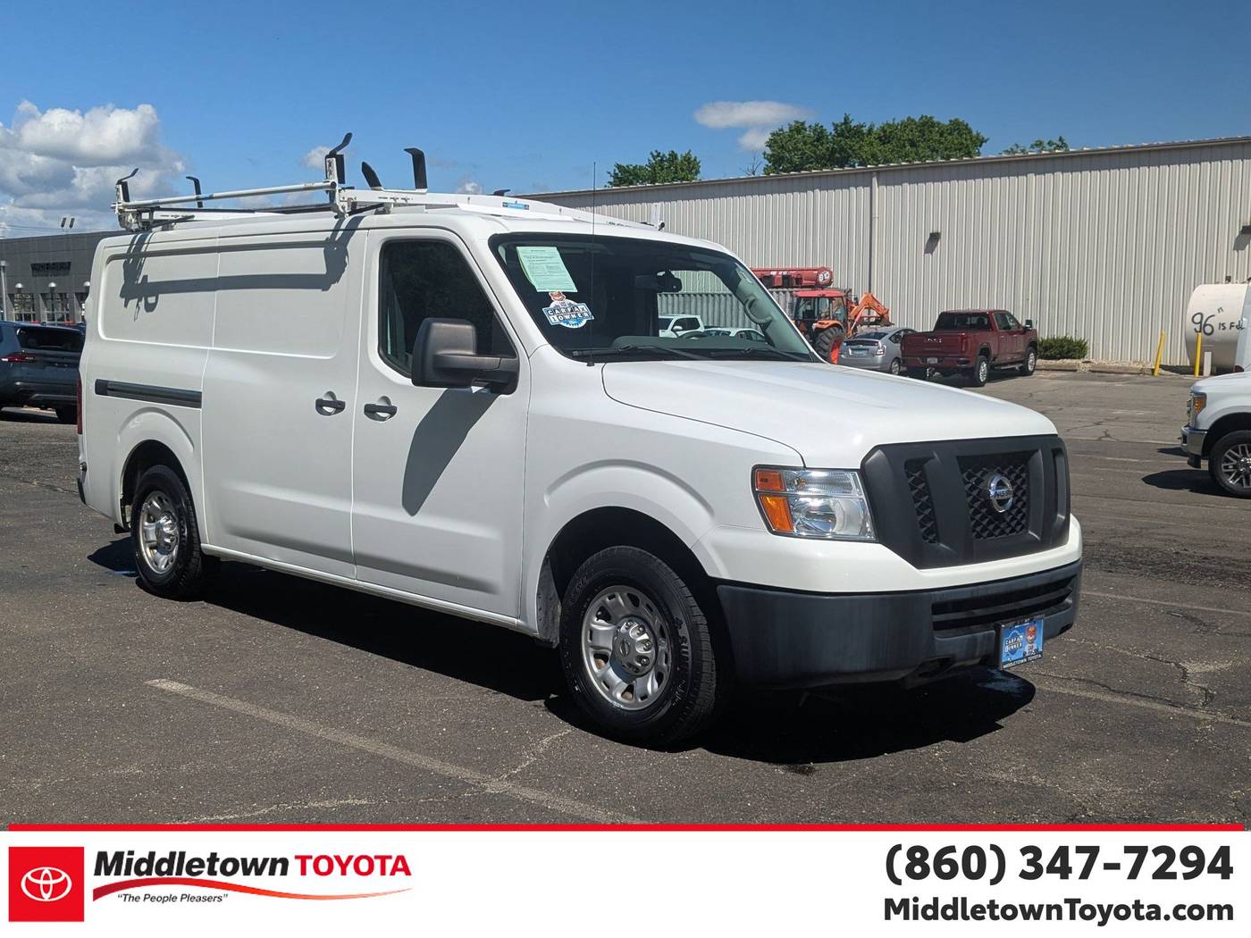 2016 Nissan NV Cargo NV2500 HD SV — Cargo Van — 43,914 mi — Middletown, CT
